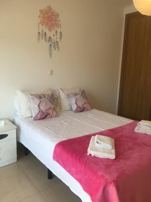 3 Bedroom Apartment With Pool In Lagos Bagian luar foto