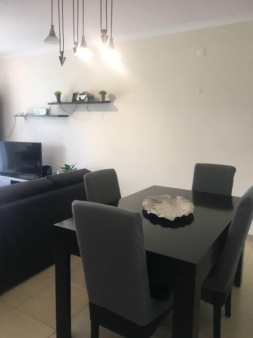 3 Bedroom Apartment With Pool In Lagos Bagian luar foto